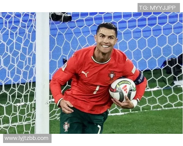 当足球巨星泪洒赛场时胜负背后的人性与热爱故事 当足球巨星泪洒赛场时胜负背后的人性与热爱故事